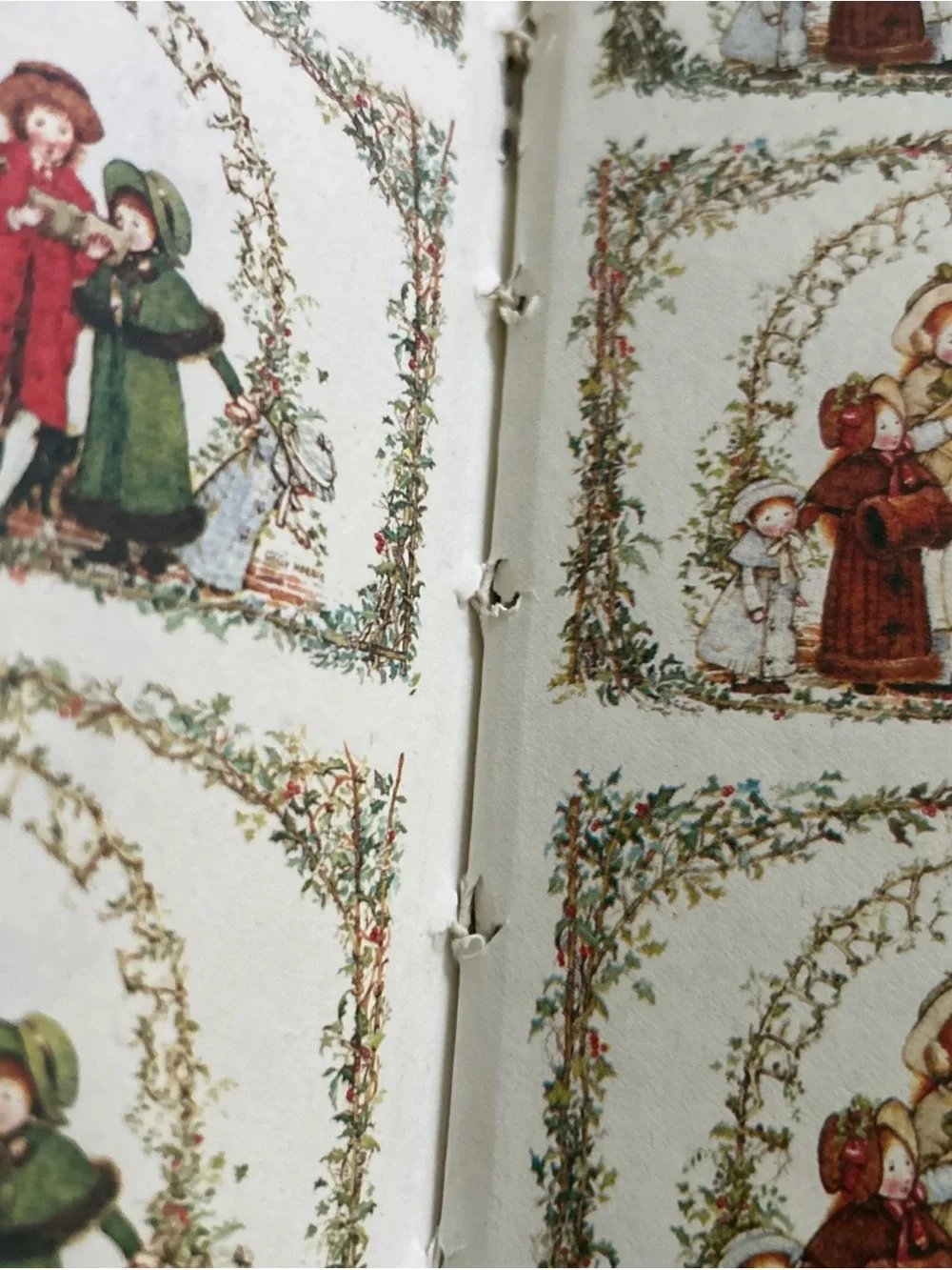 HOLLY HOBBIE'S CHRISTMAS BOOK - EXCELLENT CONDITION HARDCOVER VINTAGE 1980 HTF